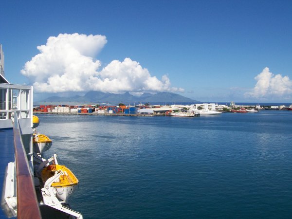 looking towards Moorea